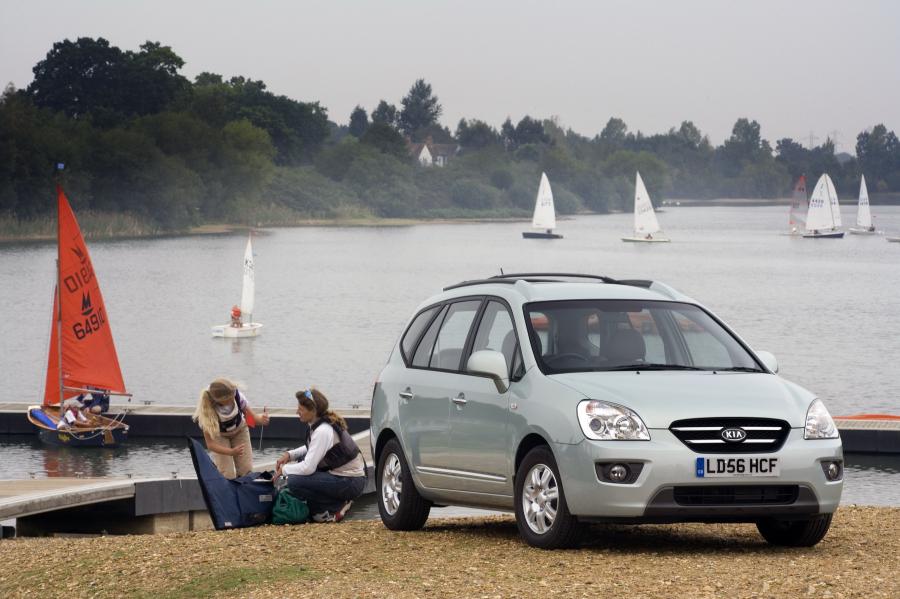  Kia Carens 2007 года  (фото 17 из 46)